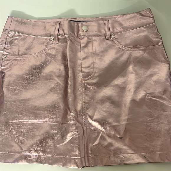 Pink metallic mini skirt